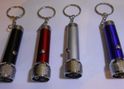 Portable 5 LED Mini Taschenlampe mit Schlüsselanhänger für 2,70€ inkl. Versand