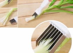 Zwiebel-/Gemüseschneider mit 7 Klingen für 1,00€ inkl. Versand