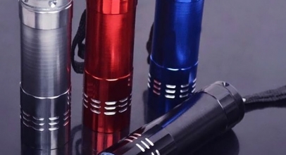 1 x 9-LED-Pocket Taschenlampe für 1,00 Euro inklusive Versand