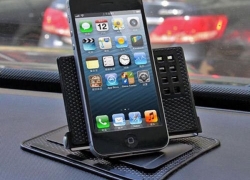 Multifunktionales KFZ Dashboard für 3,09€ inkl. Versand