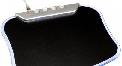 LED Mousepad mit 4fach USB Port Hub für PC/Laptop für 8,90€ inkl. Versand