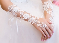 Fingerlose Perlen/Strass Brauthandschuhe für 2,05€ inkl. Versand