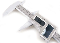 1 x Solar Messschieber mit digitaler Anzeige bis 15cm für 7,38 Euro inklusive Versand