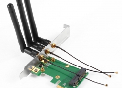 1 x PCI-E-Wireless-Adapter mit 3 Antennen WiFi für 8,32 Euro inklusive Versand