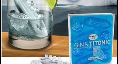 Eiswürfelform “untergehende Titanic” mit Eisberg für 2,11€ inkl. Versand