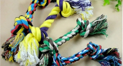 Hundespielzeug – geflochtenes Knoten Baumwoll-Seil für 1,00€ inkl. Versand