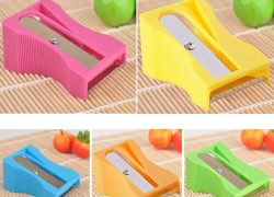 2-in-1 Gemüsespitzer und -schäler für 1,49€ inkl. Versand