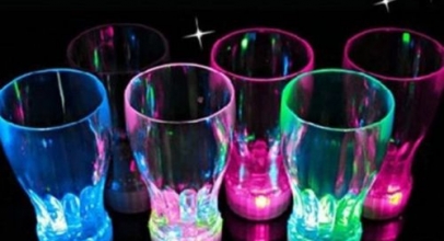 1 x Leuchtendes LED Long Drink Glas für 2,04 Euro inklusive Versand