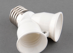 E27 zu 2 x E27 Glühbirnen Adapter/Y-Adapter für 1,00€ inkl.  Versand