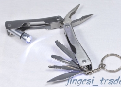 1 x Portable Outdoor Edelstahl Multifunktionswerkzeug/Zange mit LED-Licht als Schlüsselanhänger für 5,81 Euro inklusive Versand