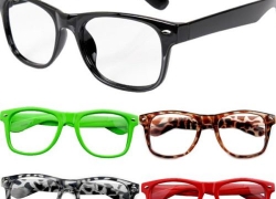 1 x Nerd Brille ohne Stärke für 1,00 Euro inklusive Versand