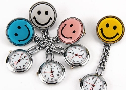 Krankenschwesteruhr/Pulsuhr mit Clip für 1,59€ inkl. Versand