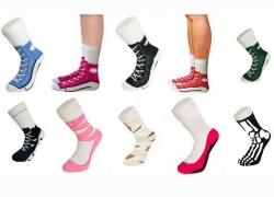 Silly Socks im Sneakers Turnschuhe Stil für 8,46€ inkl. Versand