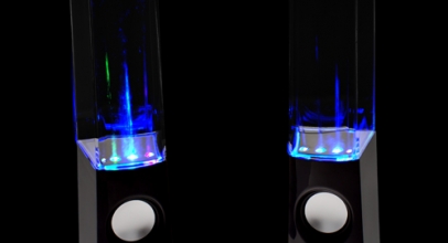 1 Paar Wasserspiel-Lautsprecher mit bunten Lichteffekten für 14,90€ inkl. Versand