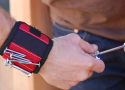 Hand- und Heimwerker Magnetarmband für 3,24€ inkl. Versand