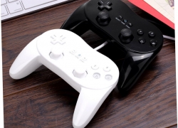 1 x Classic Wired Gamecontroller Pro für Nintendo Wii für 5,30 Euro inklusive Versand