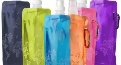 1 x Zusammenfaltbarer Getränkebeutel mit Schraubverschluss und Karabinerhaken für 1,26 Euro inklusive Versand