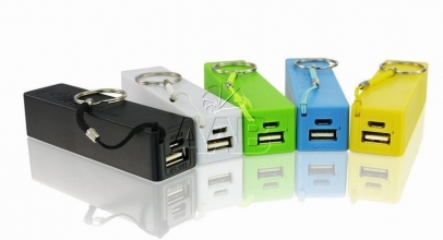 Portables externes 2600mAh Powerbank Akku für 3,49€ inkl. Versand