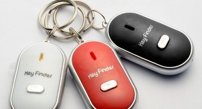 Blinkender, piepender LED Schlüsselfinder für 1,-€ inkl. Versand