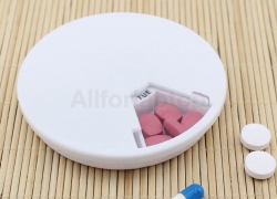 7-Tage Vitamin-/Medizin-/Pillenbox für 1,73€ inkl. Versand