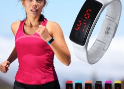 Unisex digitale Sport Armbanduhr mit roter LED Anzeige ab 1,24€ inkl. Versand!