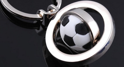Schlüsselanhänger Fußball -3D rotierend für 1,13€ inkl. Versand