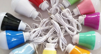 USB LED Camping Leuchte Glühbirne 5W mit Aufhänger für 3,52€ inkl. Versand!